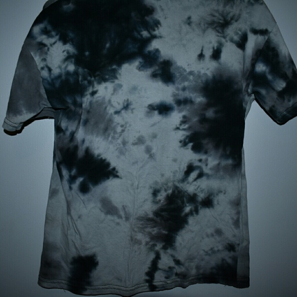 Top - Picture 2 of 2